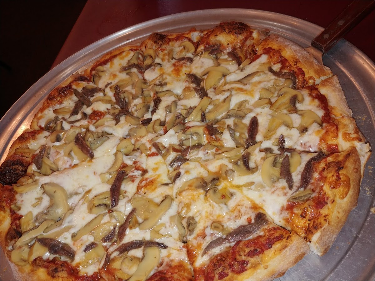 Perry Di Pizza Man's-3