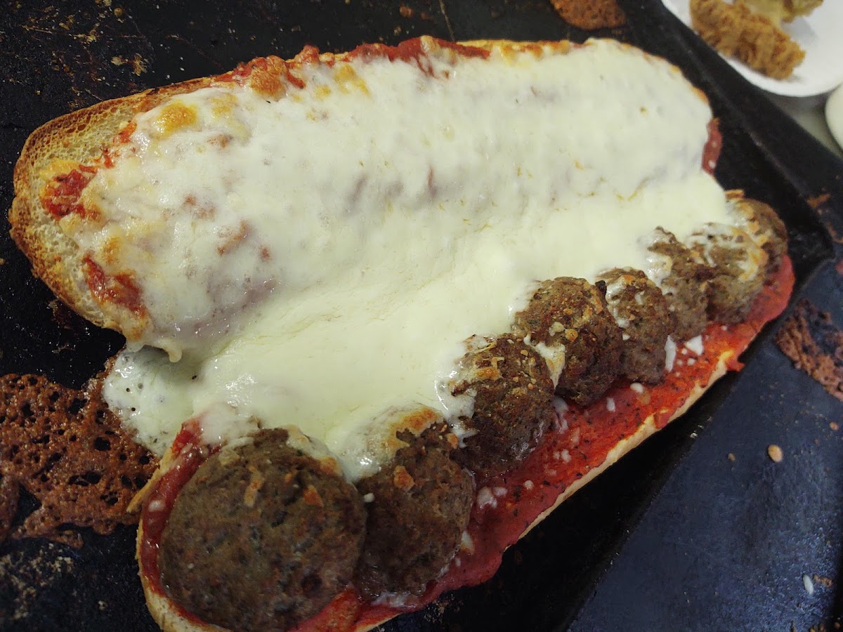 Perry Di Pizza Man's-8